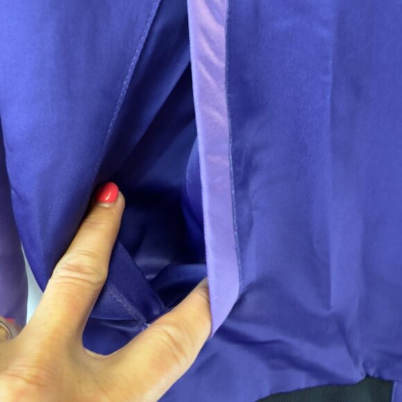 NWT FRIENDS Men’s Medium Purple ‘Central Perk’ Bomber Outerwear Jacket Joey - Picture 7 of 15